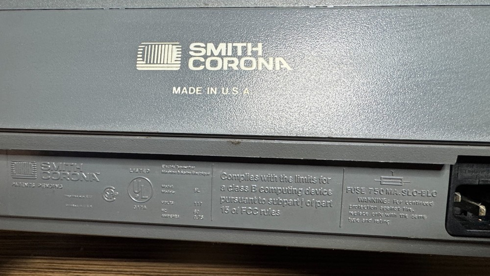 Smith Corona DeVille 110 Spell-Right Dictionary II Electric Typewriter – AS-IS