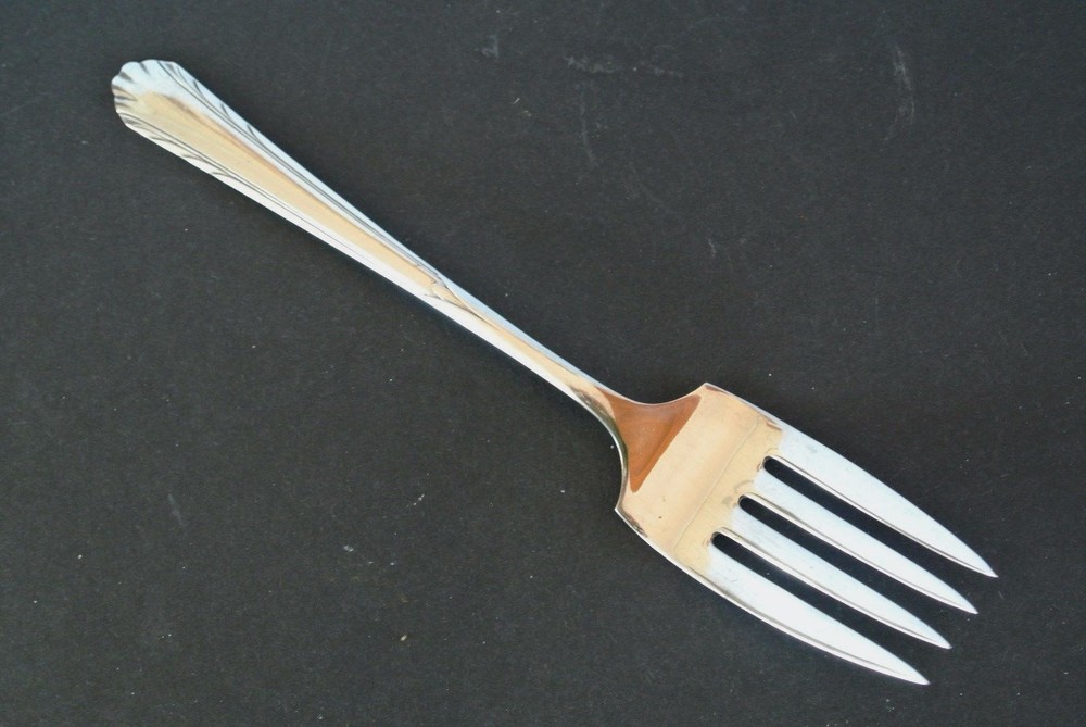 National Silver Co. NTS 16 Pattern Silverplate 8.25" Serving Fork