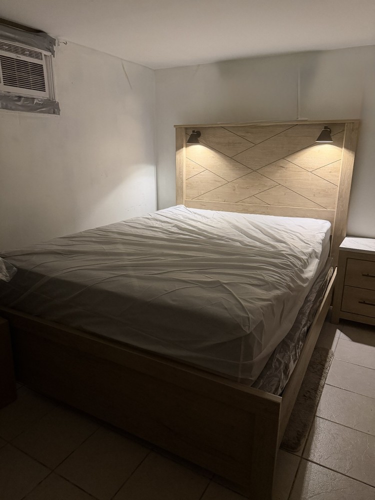 Modern 5-Piece Bedroom Set