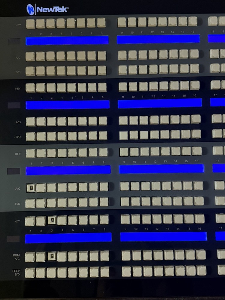 NewTek 4Stripe VMC1 4S, 4 Stripe Control Panel - A433