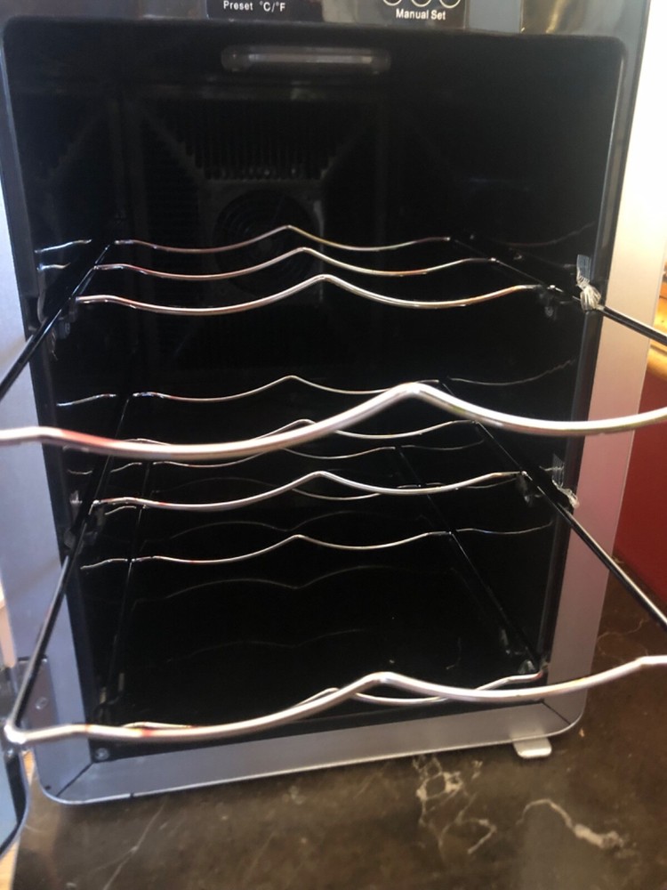 Cuisinart Private Reserve Wine Cellar - 6 Bottle Capacity - Tested & Working