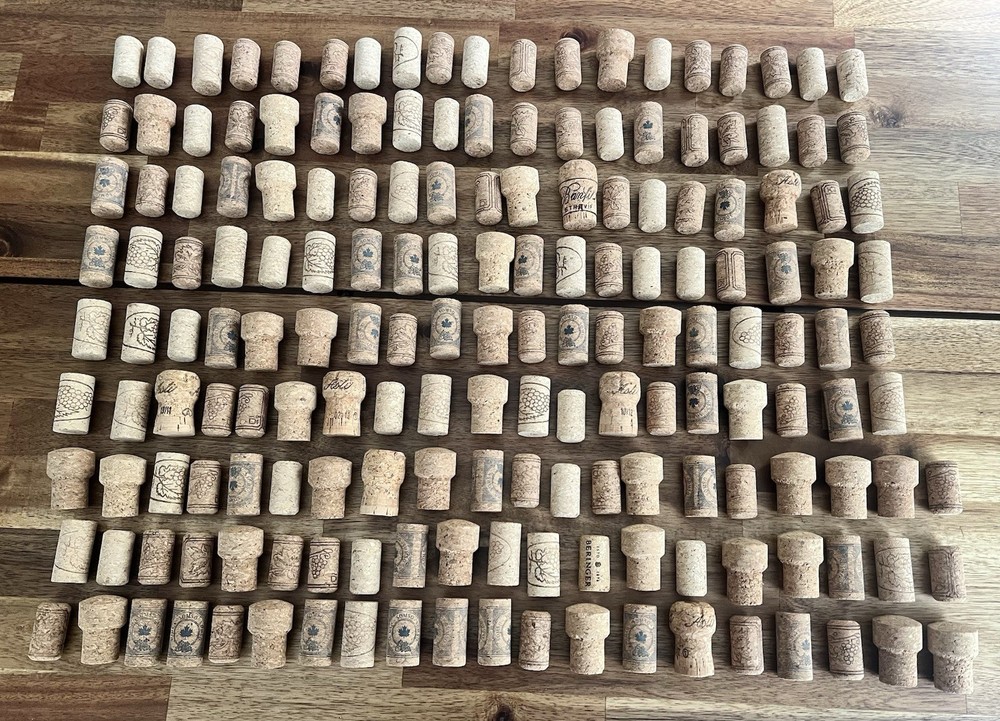 174 Assorted Corks For Hobby, Art, Craft Or Decor