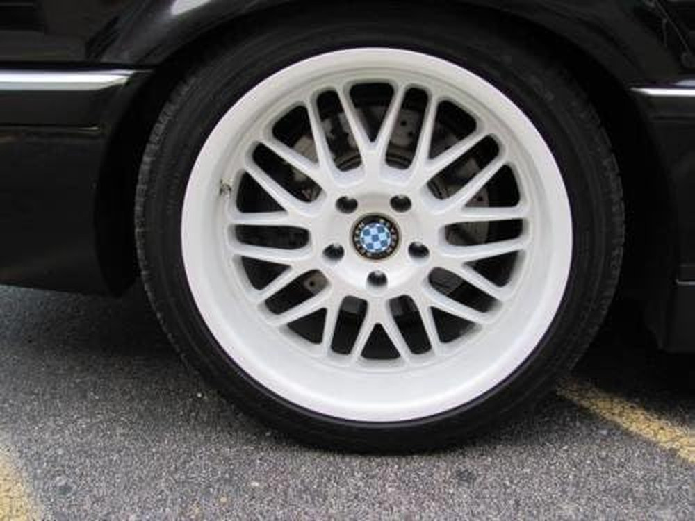 Spray White