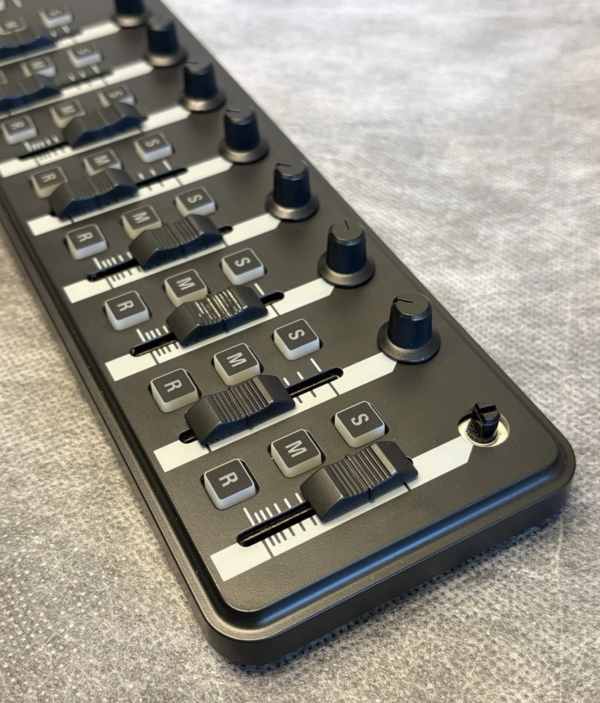 Korg nanoKONTROL2 Black Slim-Line USB Controller Model nanoKNTRL2