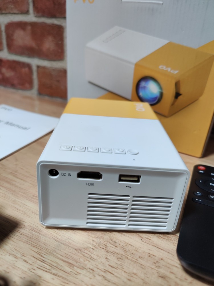 PVO YG300 Pro Mini LED Projector