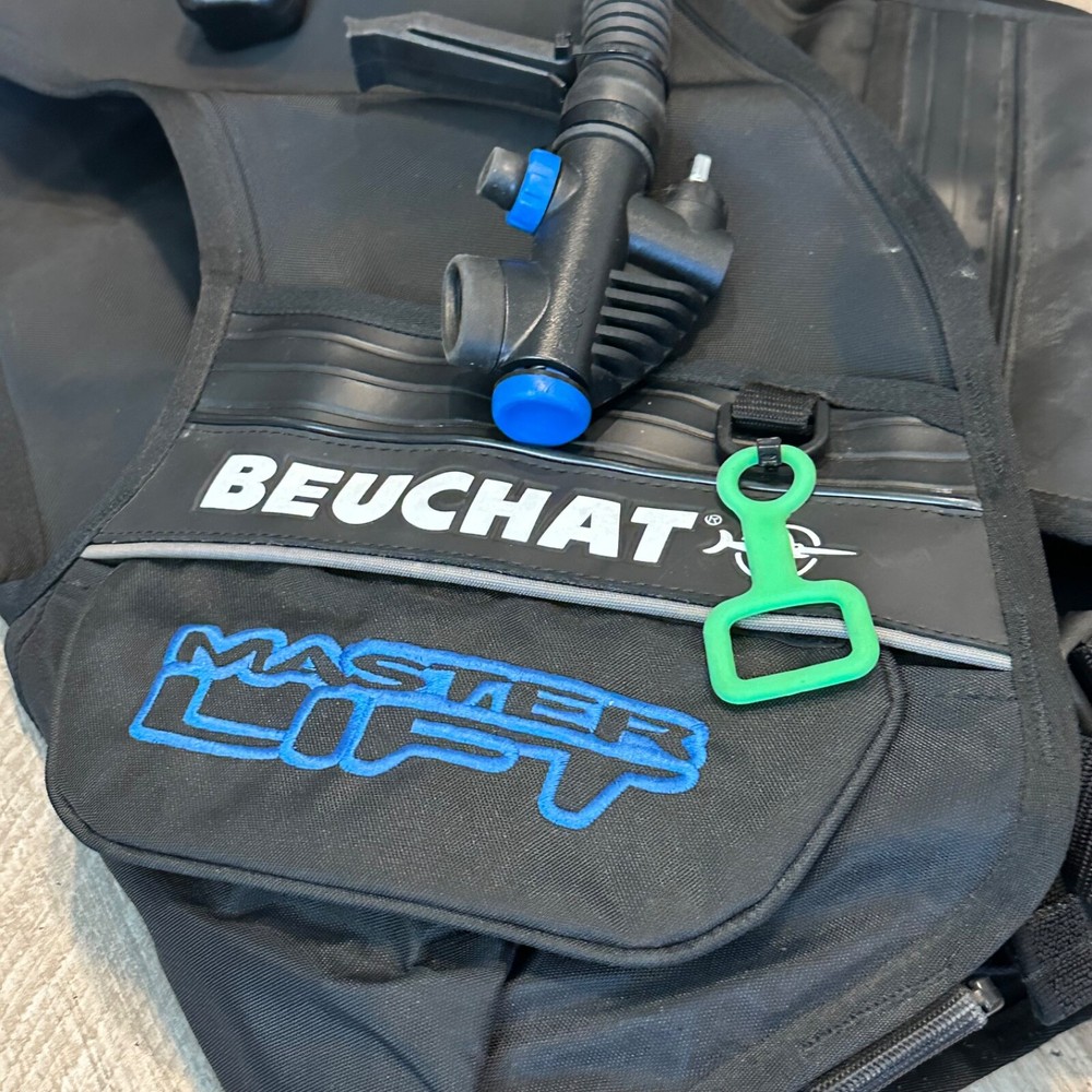 Beuchat Master Lift Equalizer Size M Buoyancy Compensator CLEAN!