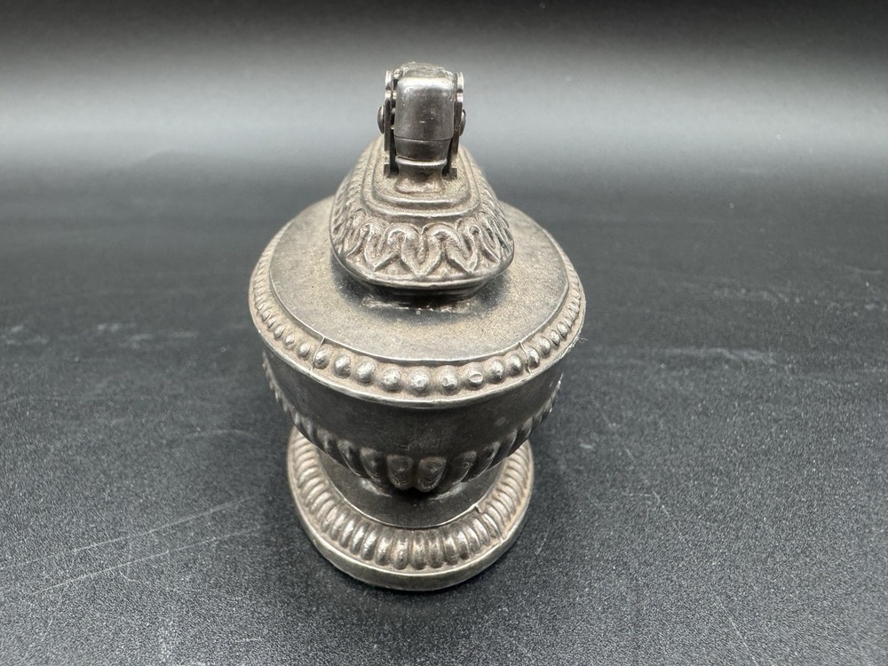 Vintage Ronson Queen Anne Silver Plated Table Lighter