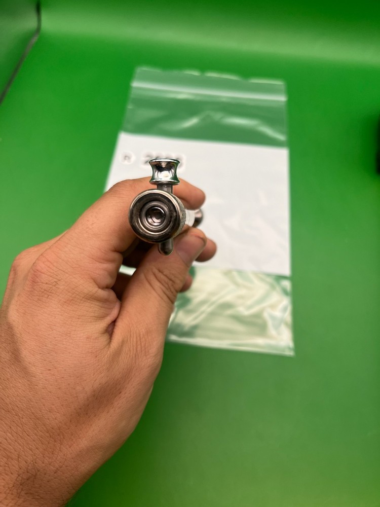 Autococker Bolt