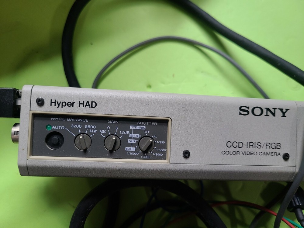Sony Camera CCD IRIS/RGB Color video Camera Hyper HAD DXC-151A