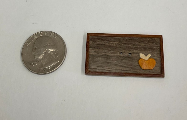 DECORATIVE FALL - 2 HOLE - EMBELLISHMENT BUTTON - 4 PCS PER SET