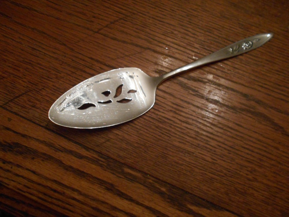 Oneida Community Stainless MY ROSE Pattern Pastry or Pie Server 5236