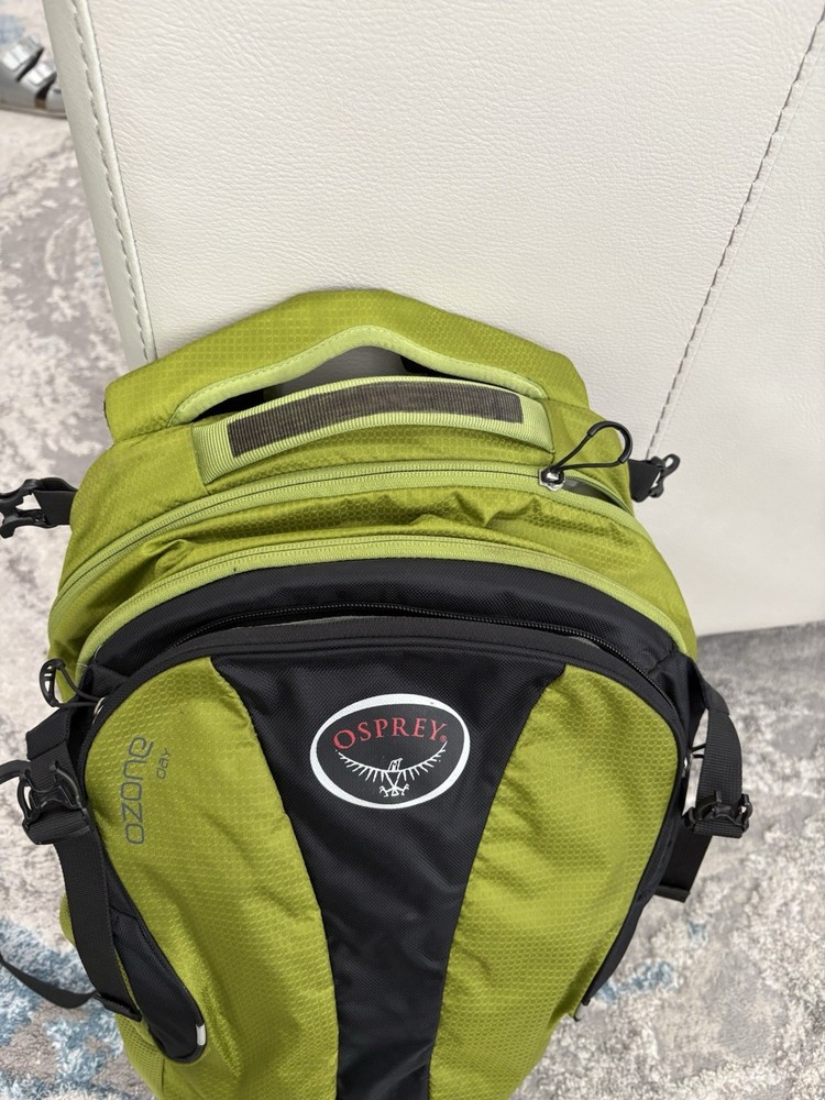 Osprey Ozone Day Pack Backpack Olive Lime Green Hiking Shuttle Padded Strap EUC