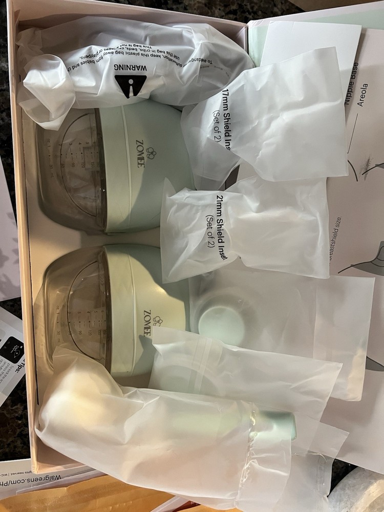 Zomee Wearable Breast Pump- Used Once