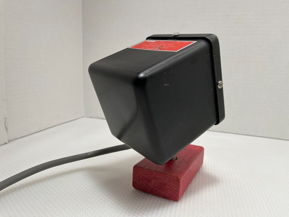 Solid State-High Speed Counter 6 Digit L.J. Engineering H.B. Cali. Model 337