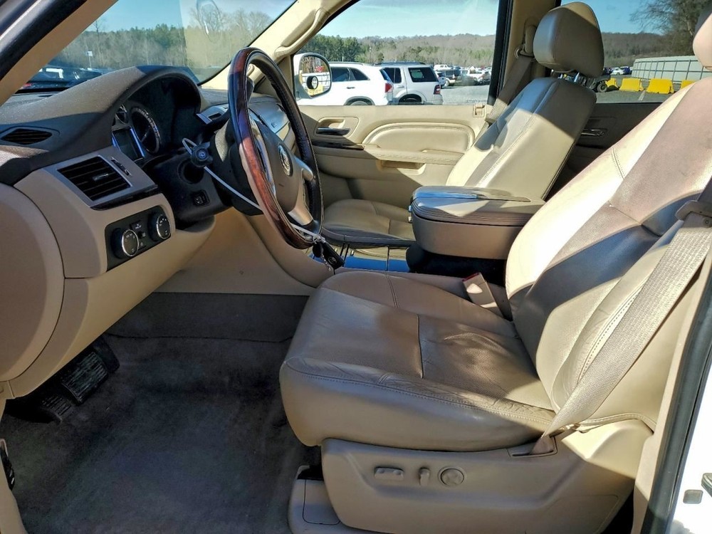 Fuse Box Engine Fits 10-14 ESCALADE 4960965