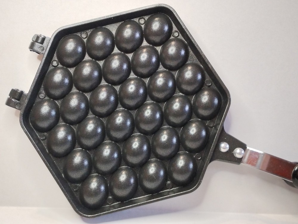 StarBlue Iron Skillet Bubble Waffle Maker