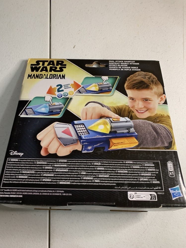 Star Wars the Mandalorian Dual Attack Gauntlet Blaster
