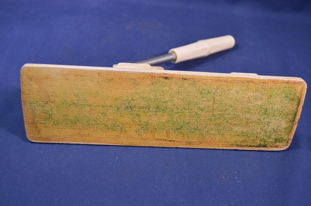 Cast Iron & Metal NutCracker,Nut Shell Cracker,Plastic Handle,C