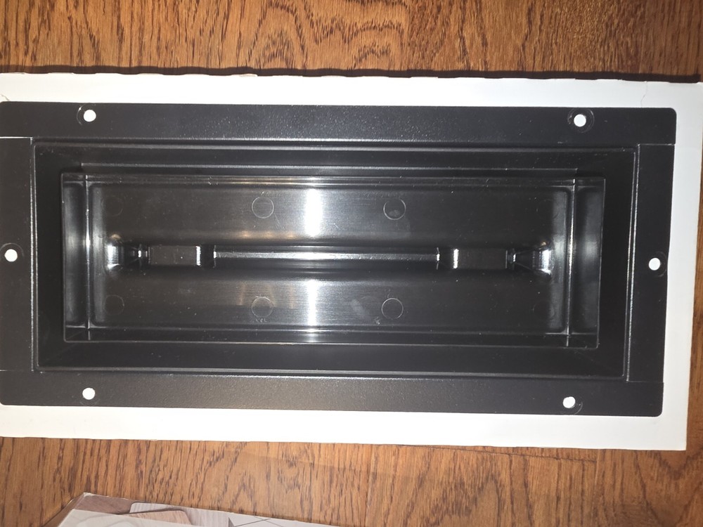 Aria Vent Flushmount Lite Edition (4 x 10)