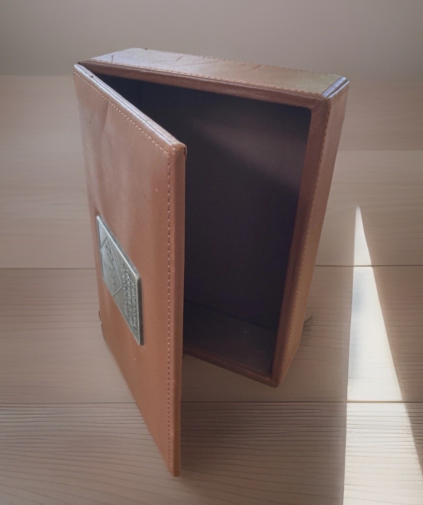 Microsoft ® Leather Box MVP “Most Valuable Professional" Recognition Award Gift