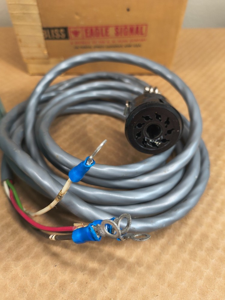 EAGLE SIGNAL SENTROL LOOP DETECTOR #4C68