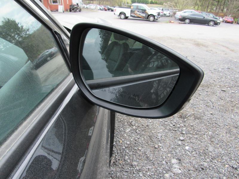 3 2023 Glove Box 964438