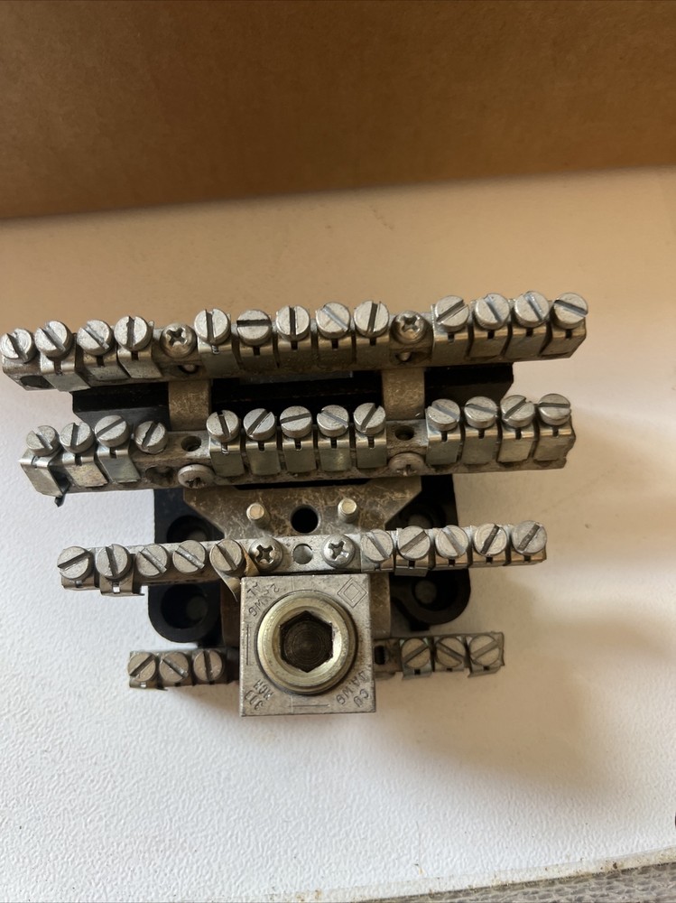 Square D 200 Amp Neutral Lug Assembly