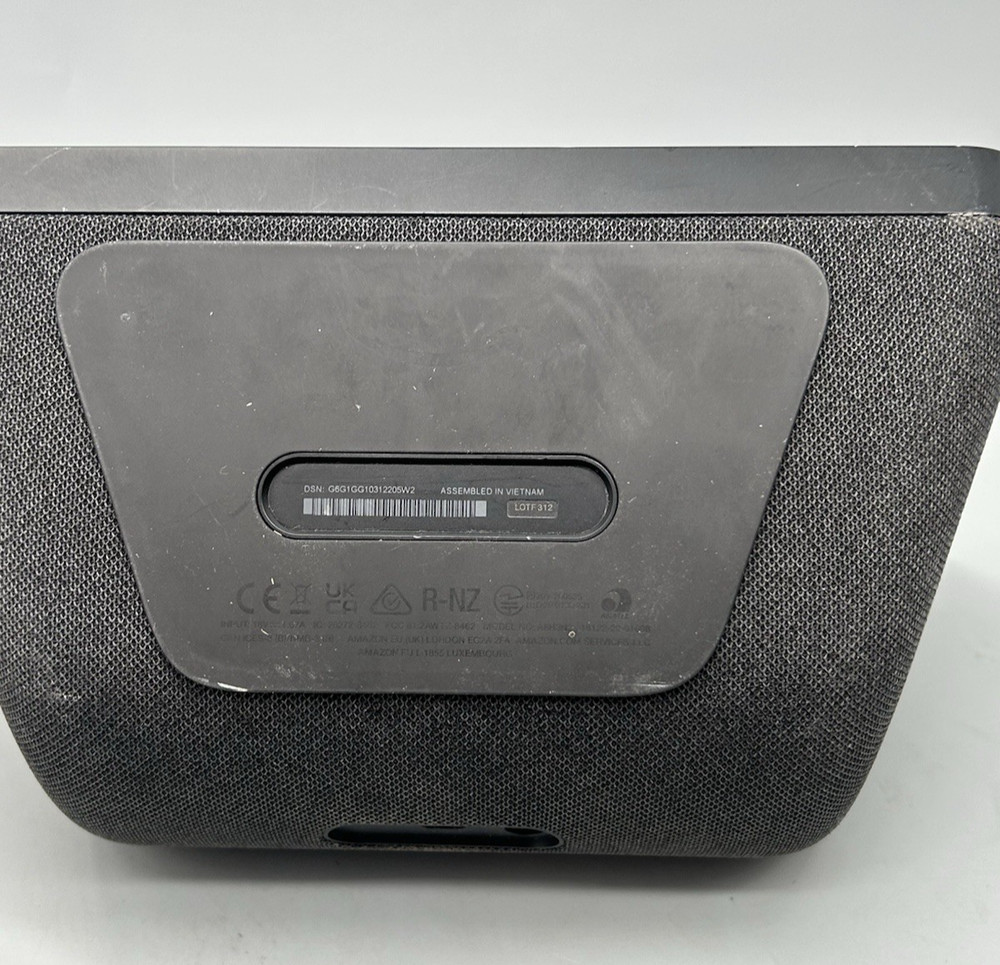 Amazon Echo Show 8 Smart Display (Gen 2) - Charcoal Black (A8H3N2) - Tested