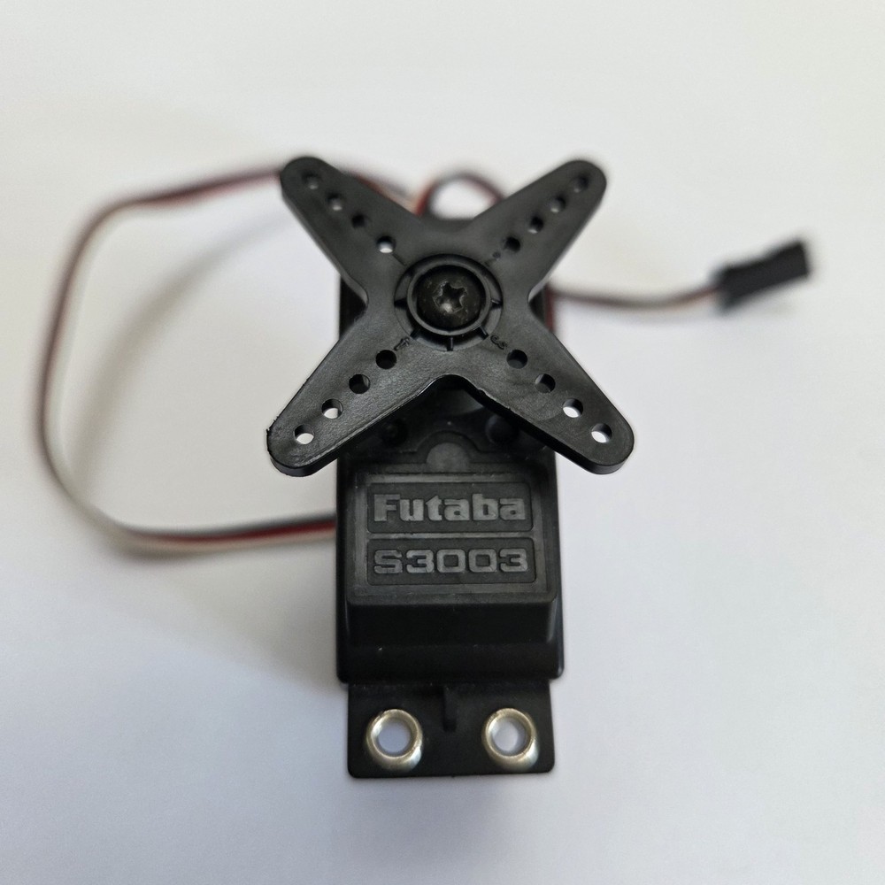 Futaba S3003 Servo
