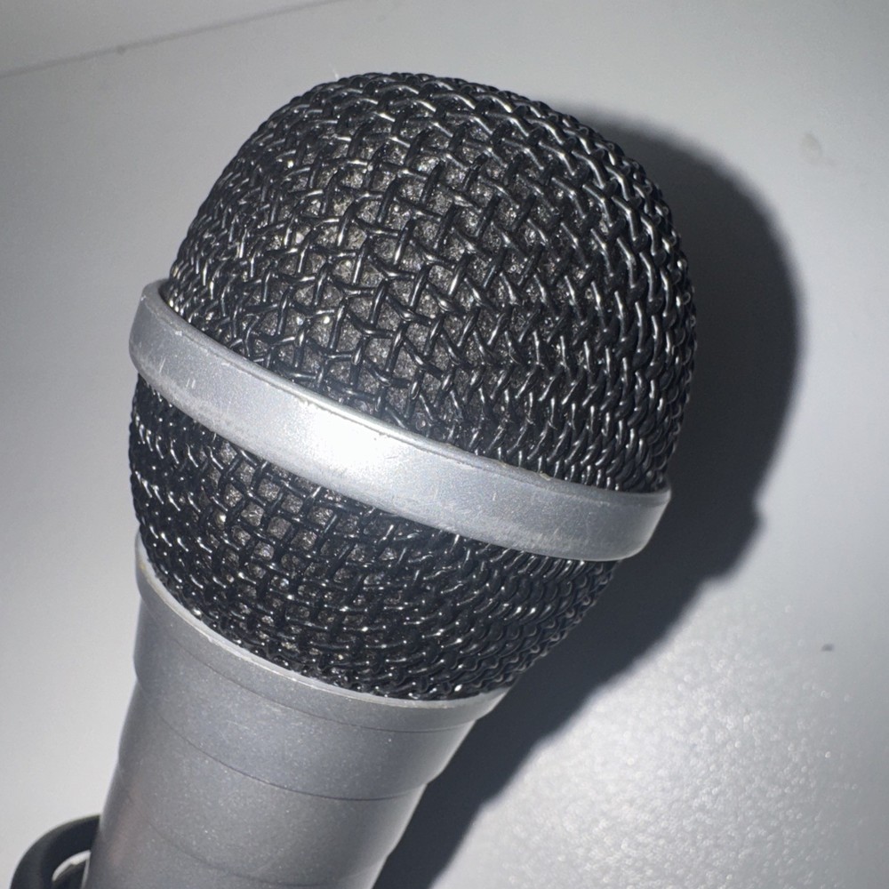 CES High Grade Professional Low-Noise Cable Microphone On Off Switch Silver