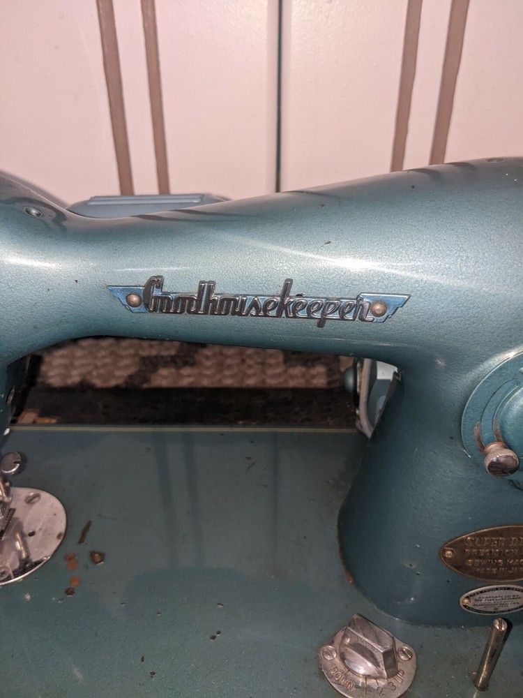 Vintage Super Deluxe Precision Sewing Machine Teal