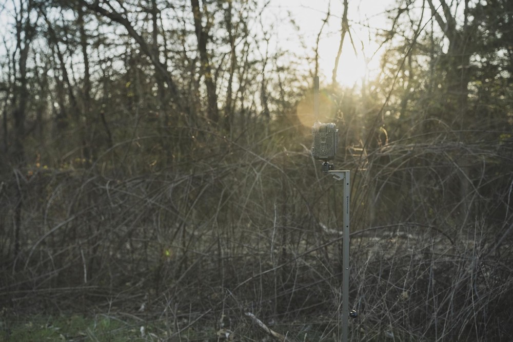 Stealth CAM Adjustable 29"-49" Expandable Height 1/4" Tripod Multi-Pivot Stable