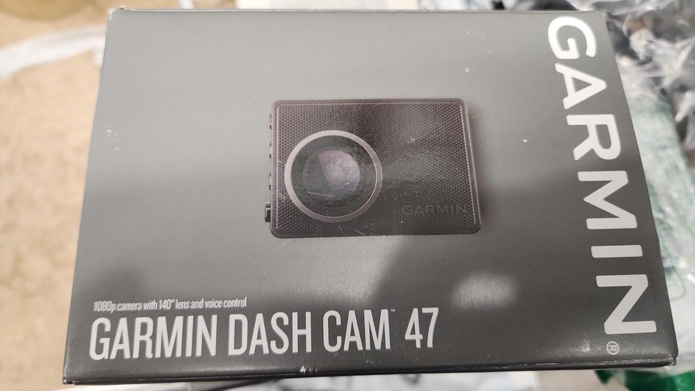 Garmin - Dash Cam 47 - Black Used Missing mount and wire