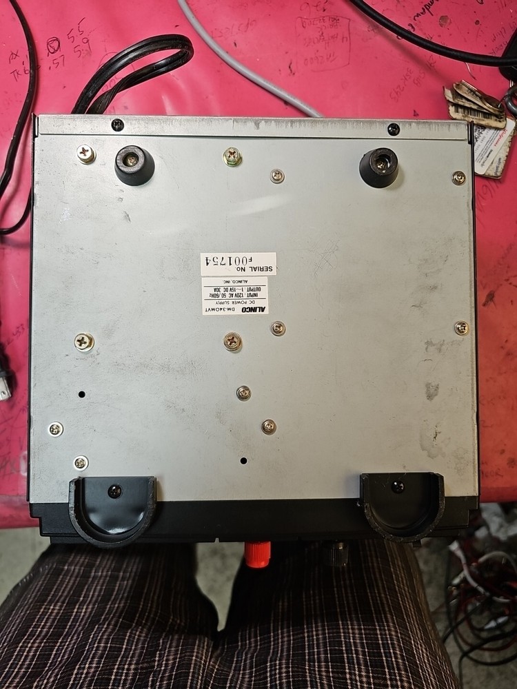 Alinco DM-340MV Adjustable Variable 30A DC Power Supply (works well)