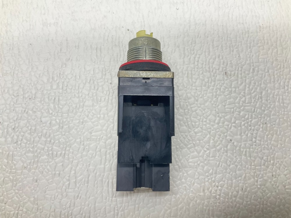 Allen Bradley 800MR-HX2B Selector Switch Ser. A 800MR (TSC)