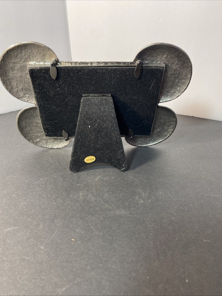 Dog Bone Shaped Frame