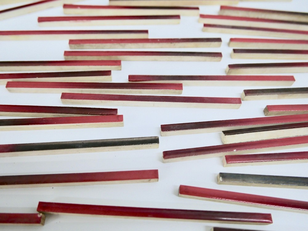 Thin Vintage Tile Liner Red/Charcoal