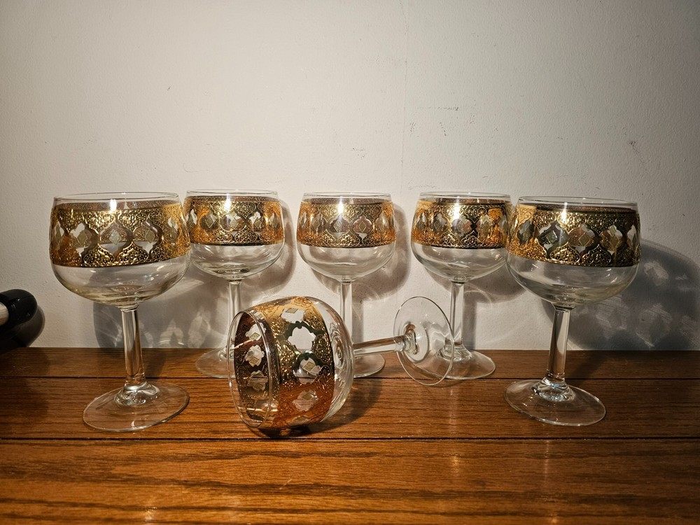 VINTAGE SET OF 6 ARCOROC STEMWARE GOBLETS(VELENCIA PATTERN)