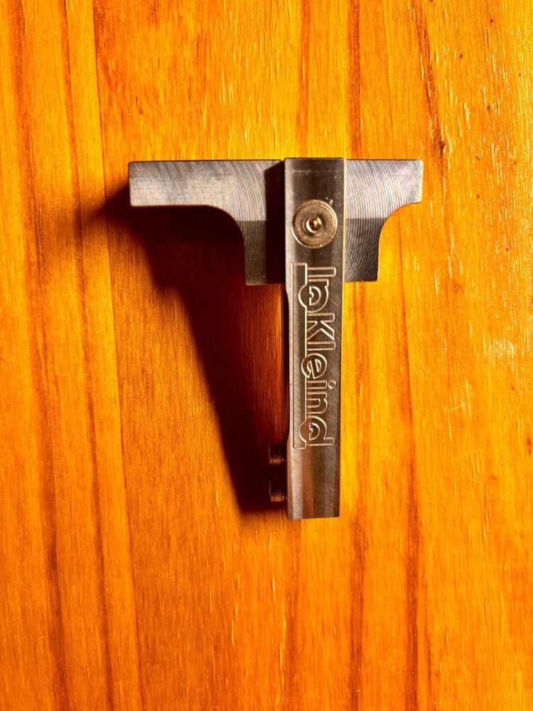 Blade Square - Bandsaw Table Precision Alignment Tool | Magnetic Digital Angle M