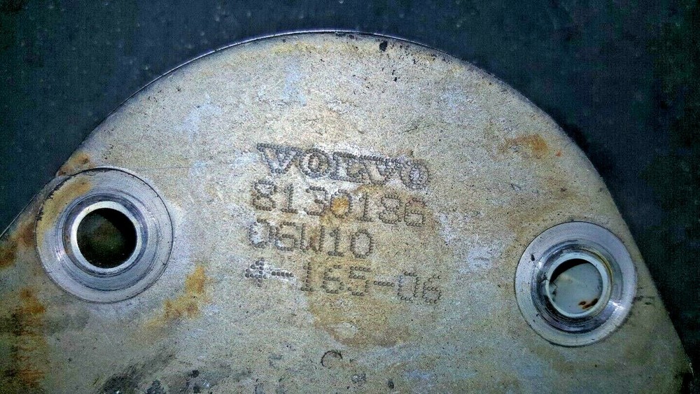 VOLVO D12 ENGINE OIL COOLER 8130186
