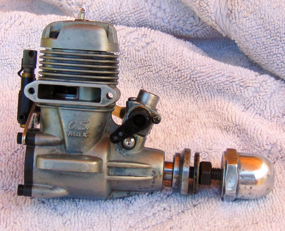 OS LA 40 RC Model Airplane Engine, Nice engine, cleaned with socket screws