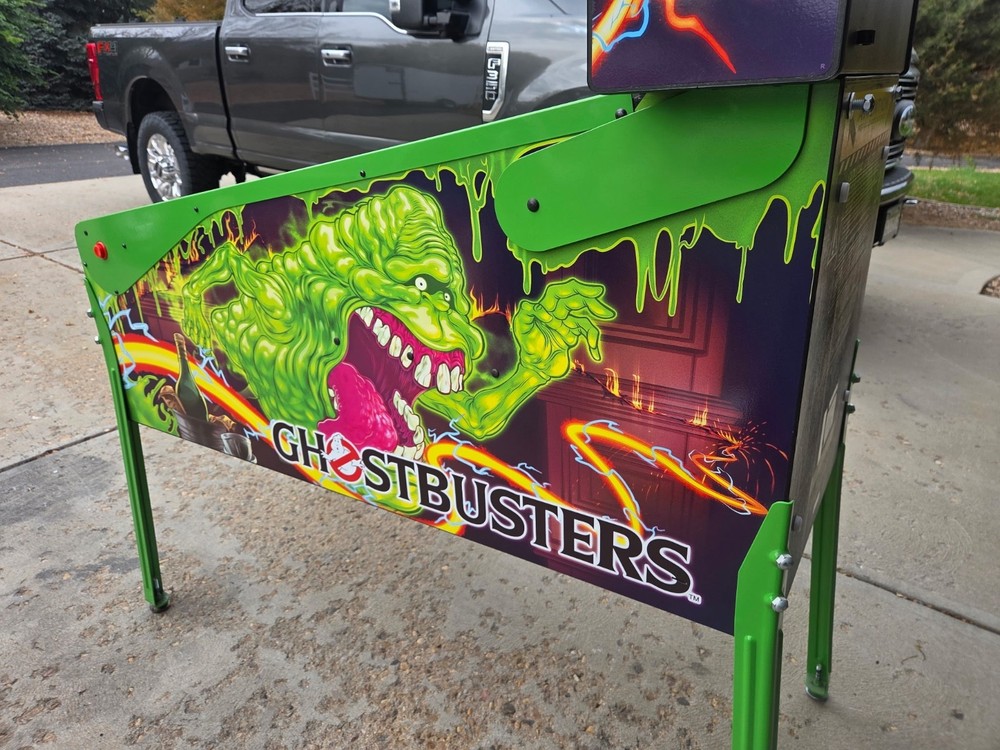 Ghostbusters Limited Edition Pinball Machine ..Nice Condition