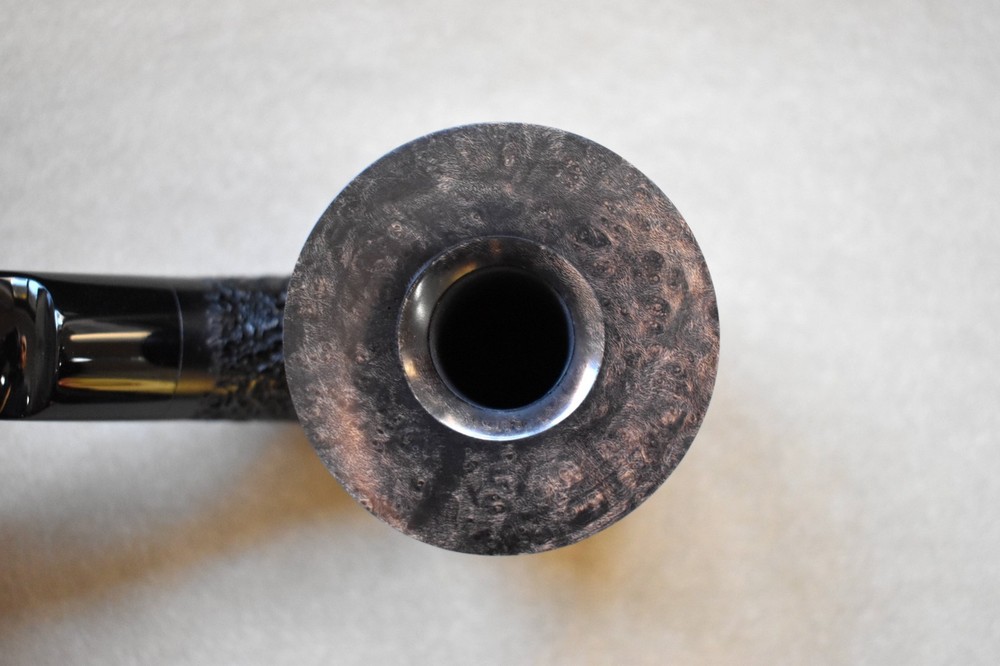 Moretti Pipe Super Magnum Black Rusticated Freehand