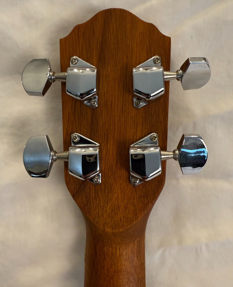 Oskar Schmidt By Washburn Ukulele OU2