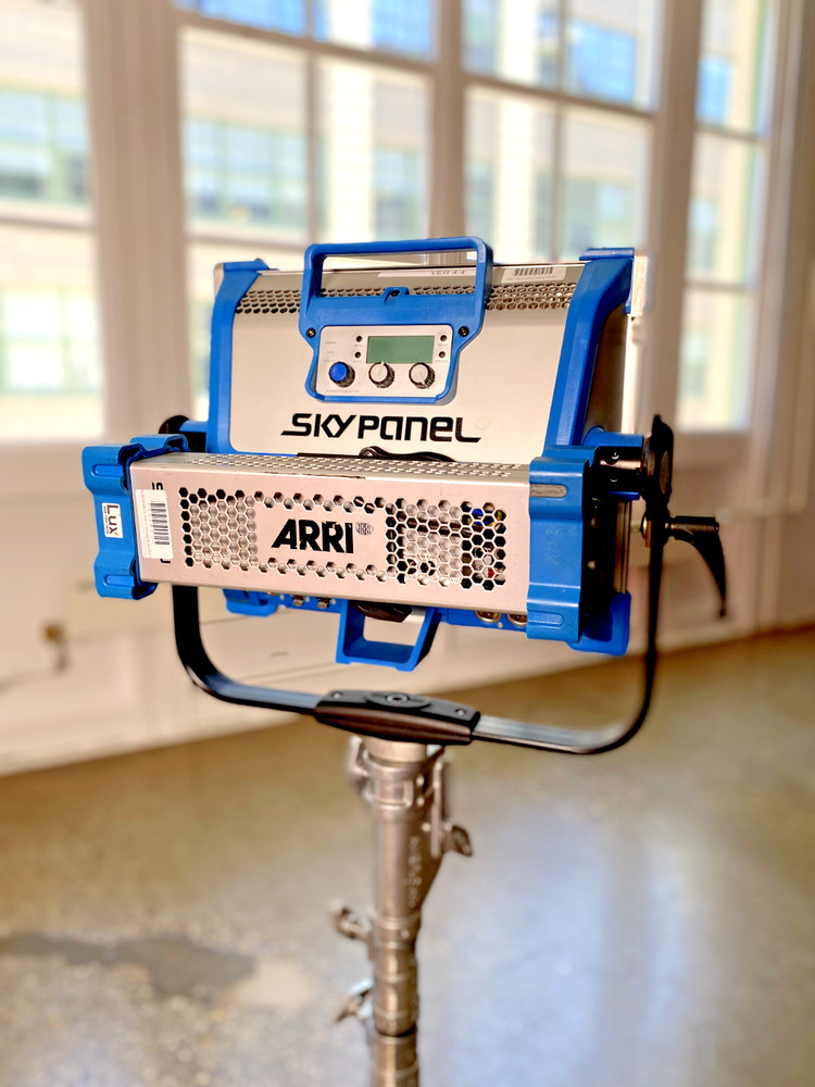 ARRI SkyPanel S30 Basic Kit PLUS Chimera & DoPChoice Snapgrid (USED)