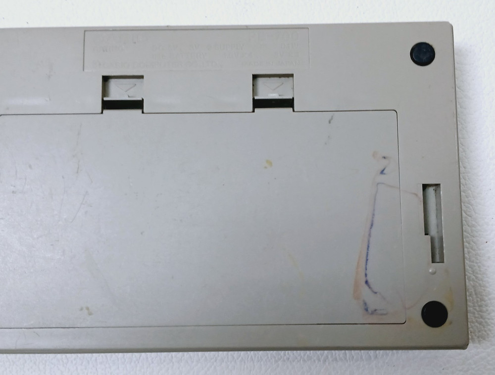 Vintage CASIO PB-700 Vintage Pocket Computer- Not working