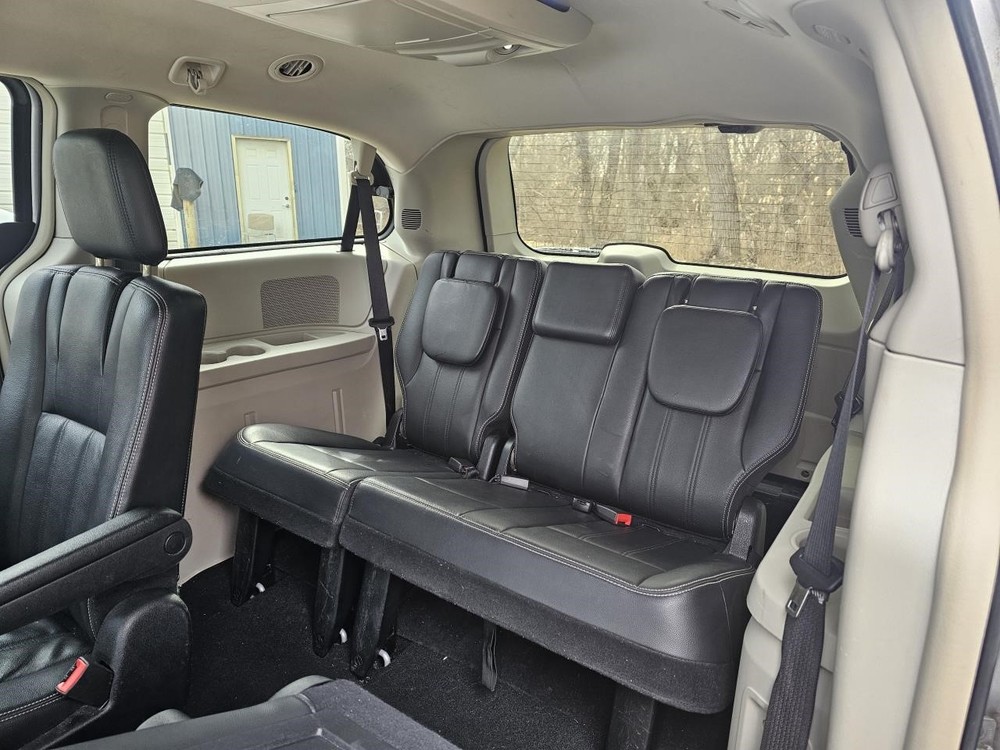 TOWN COUN 2012 Headrest 2440898