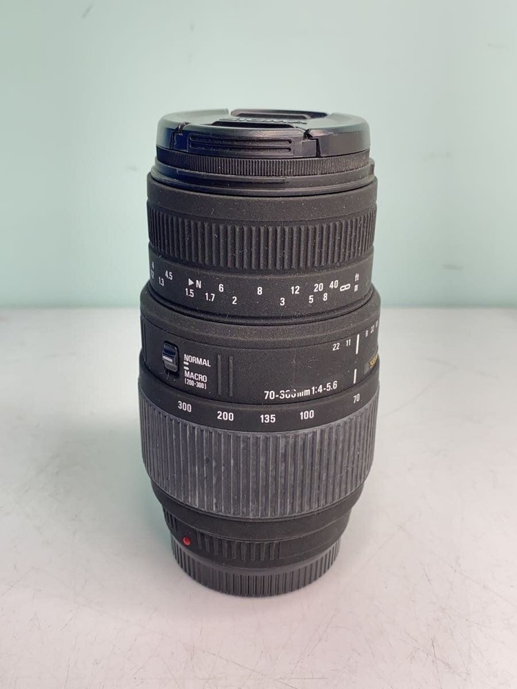 SIGMA Lens 70-300mm 1:4-5.6 Used