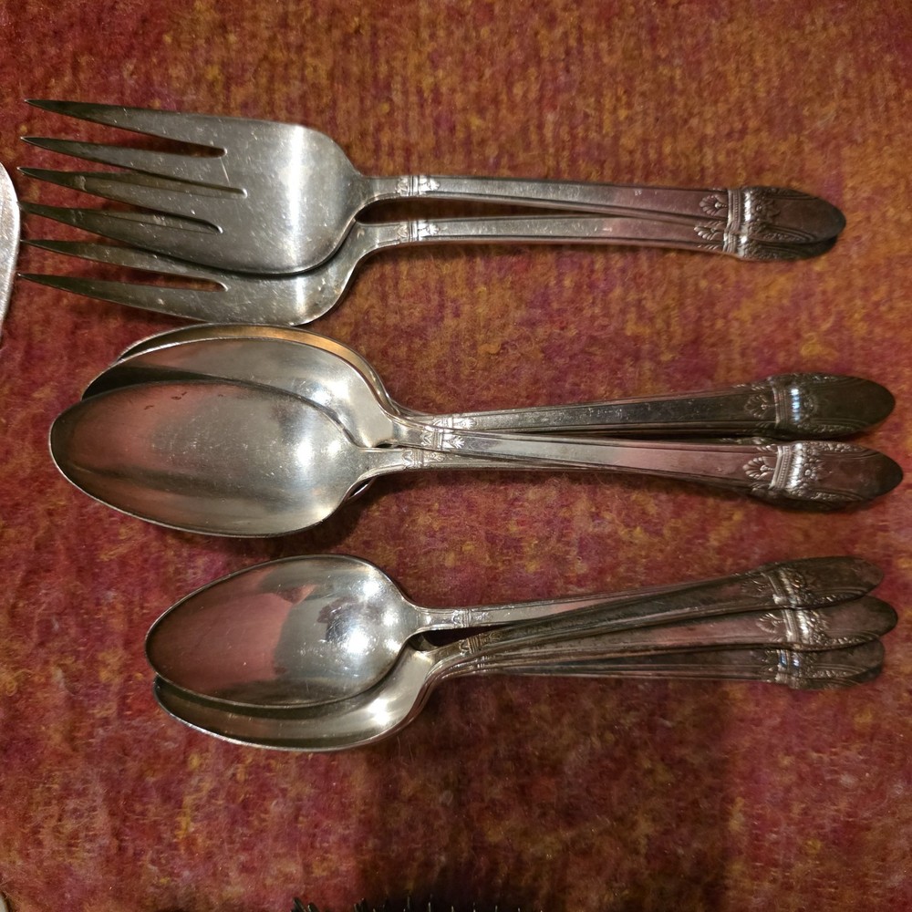 58 piece set 1847 Rodger Bros Silverplate Flatware First Love Pattern 1937-1973