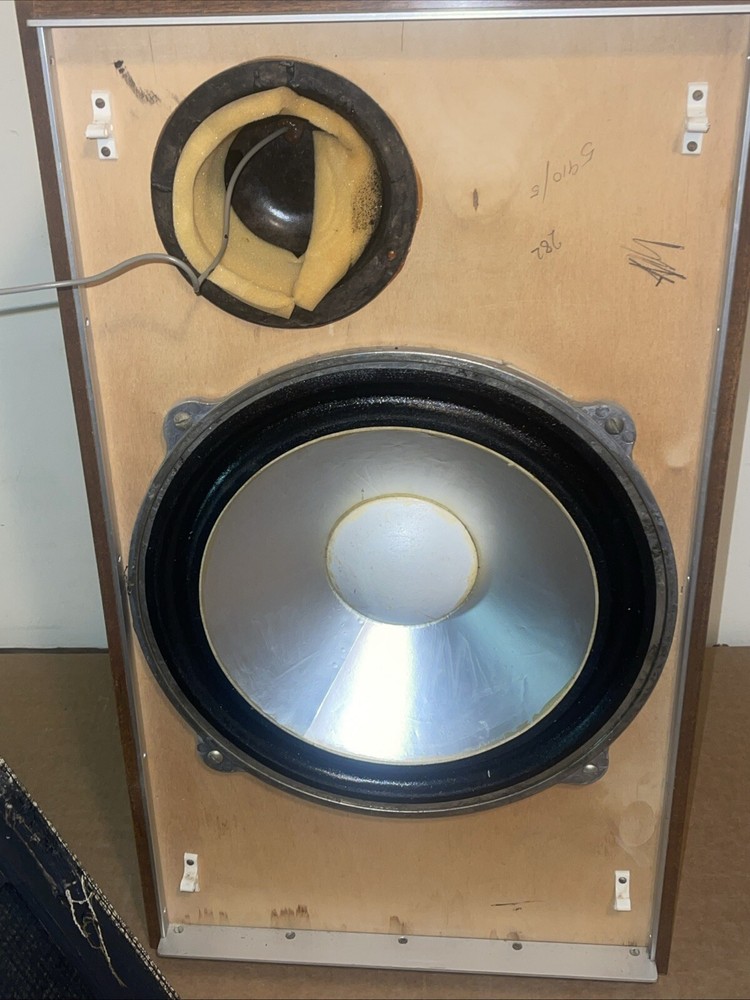 VINTAGE LEAK 15 OHMS SANDWITCH LOUD SPEAKER